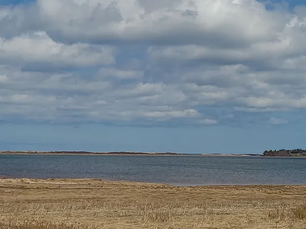 23 Larters Ln, Charlotte Parish, PE C1E 2T1