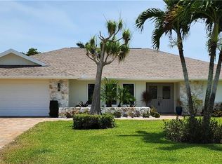 2218 Regal Way, Naples, FL 34110