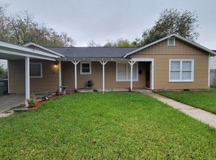 2611 Nightingale St, Victoria, TX 77901