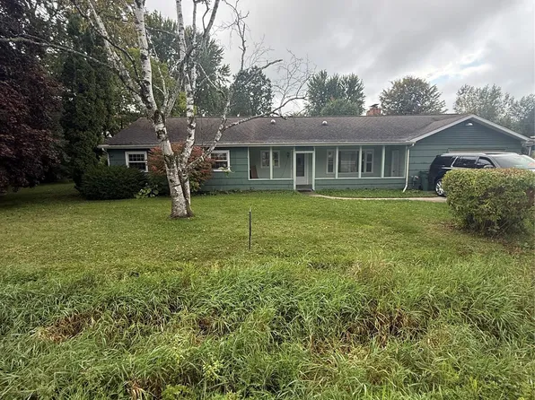 3176 E Fisher Rd, Bay City, MI 48706