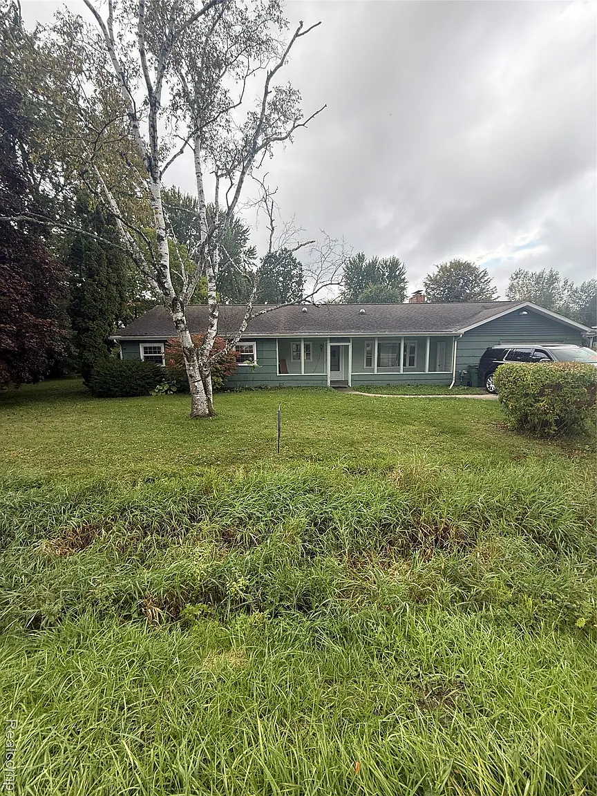 3176 E Fisher Rd photo 1