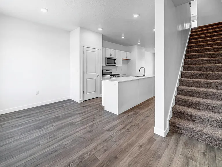 1073 E Waterway Ln — Photo 22