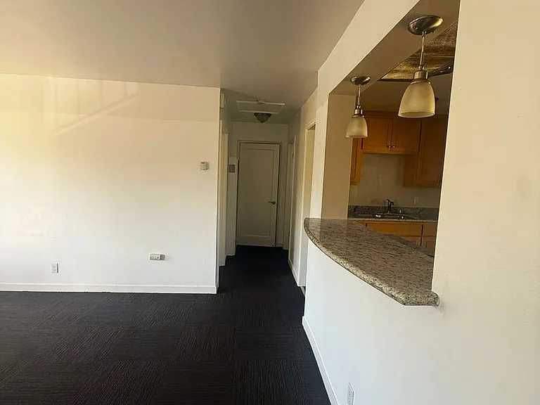 647 N San Pedro St — Photo 5