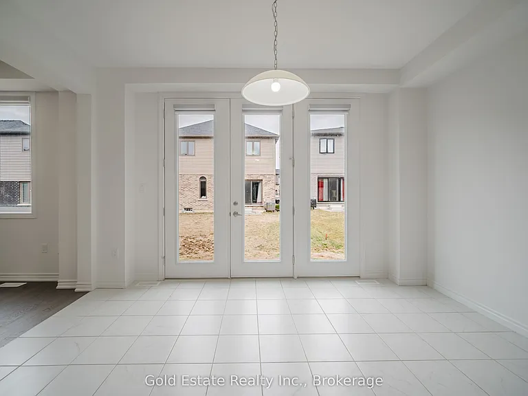 19 McLaren Ave — Photo 14