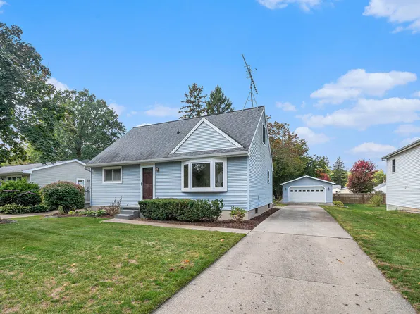 6810 Meese Dr, Lansing, MI 48911