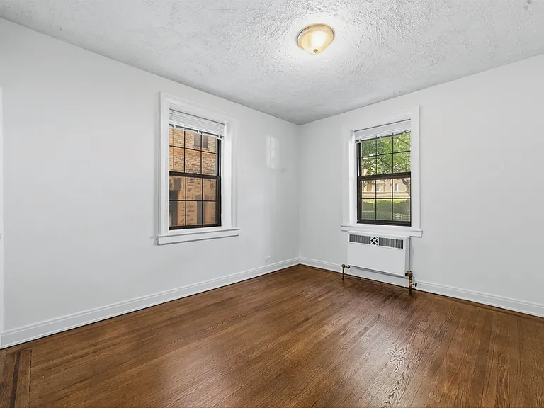 14 N Chatsworth Ave #1K — Photo 12