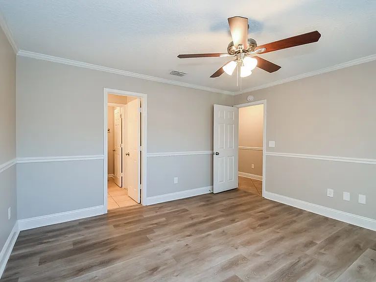 3083 Wavering Ln — Photo 10