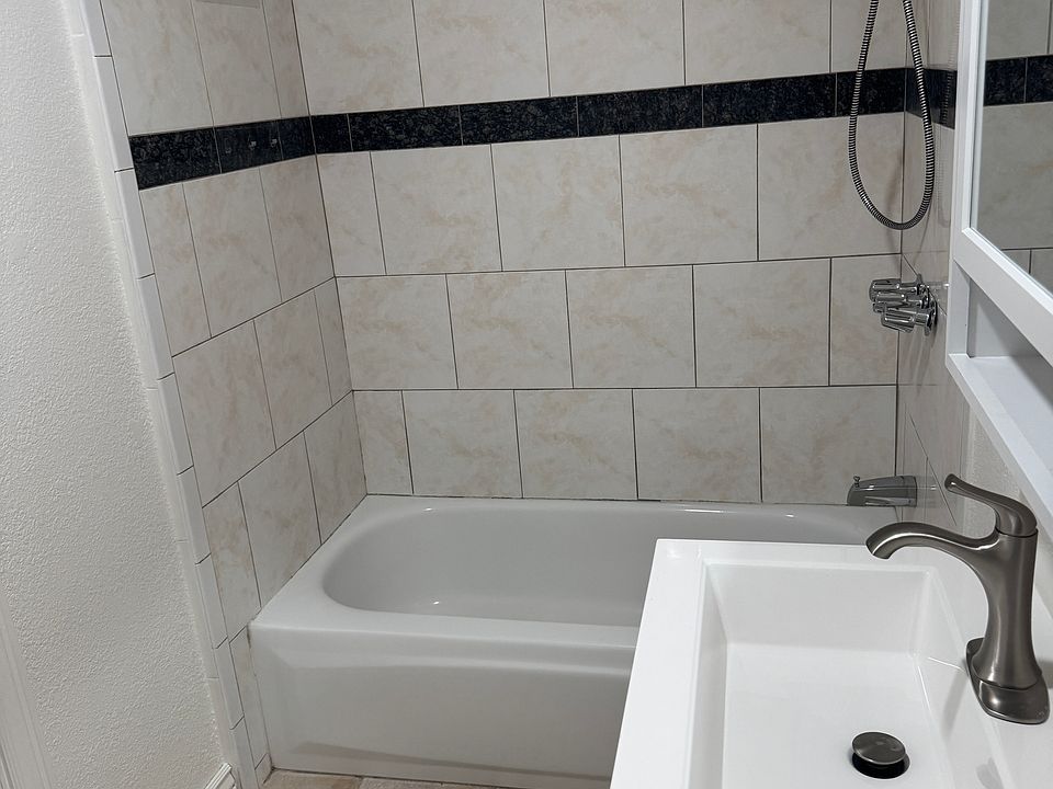 Jack + Jill Full Bath
