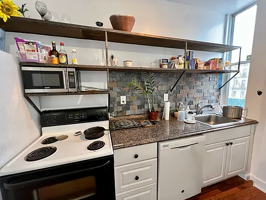 Rented by Highline Residential | media 20