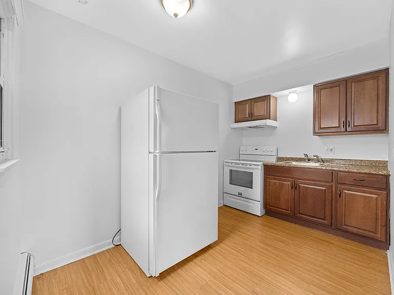 1426 S Cicero Ave #208 — Photo 7