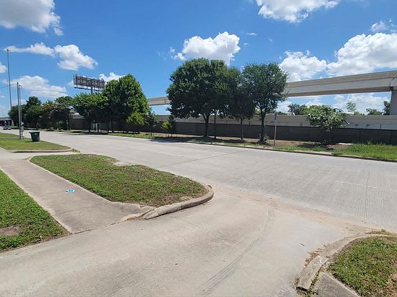 4th image of 3207 Eastex Fwy