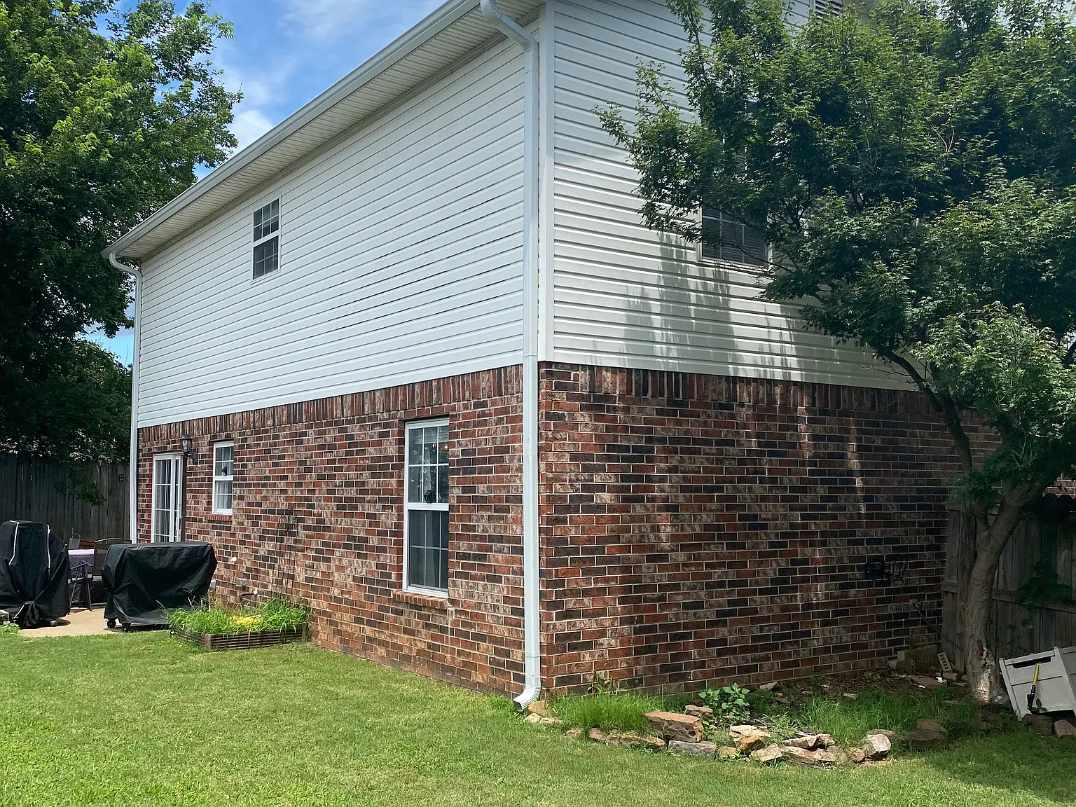 3 bed, $1,700 — Photo 2