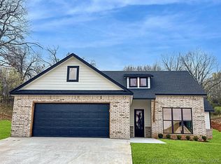 840 E Harlan Dr, Tahlequah, OK 74464