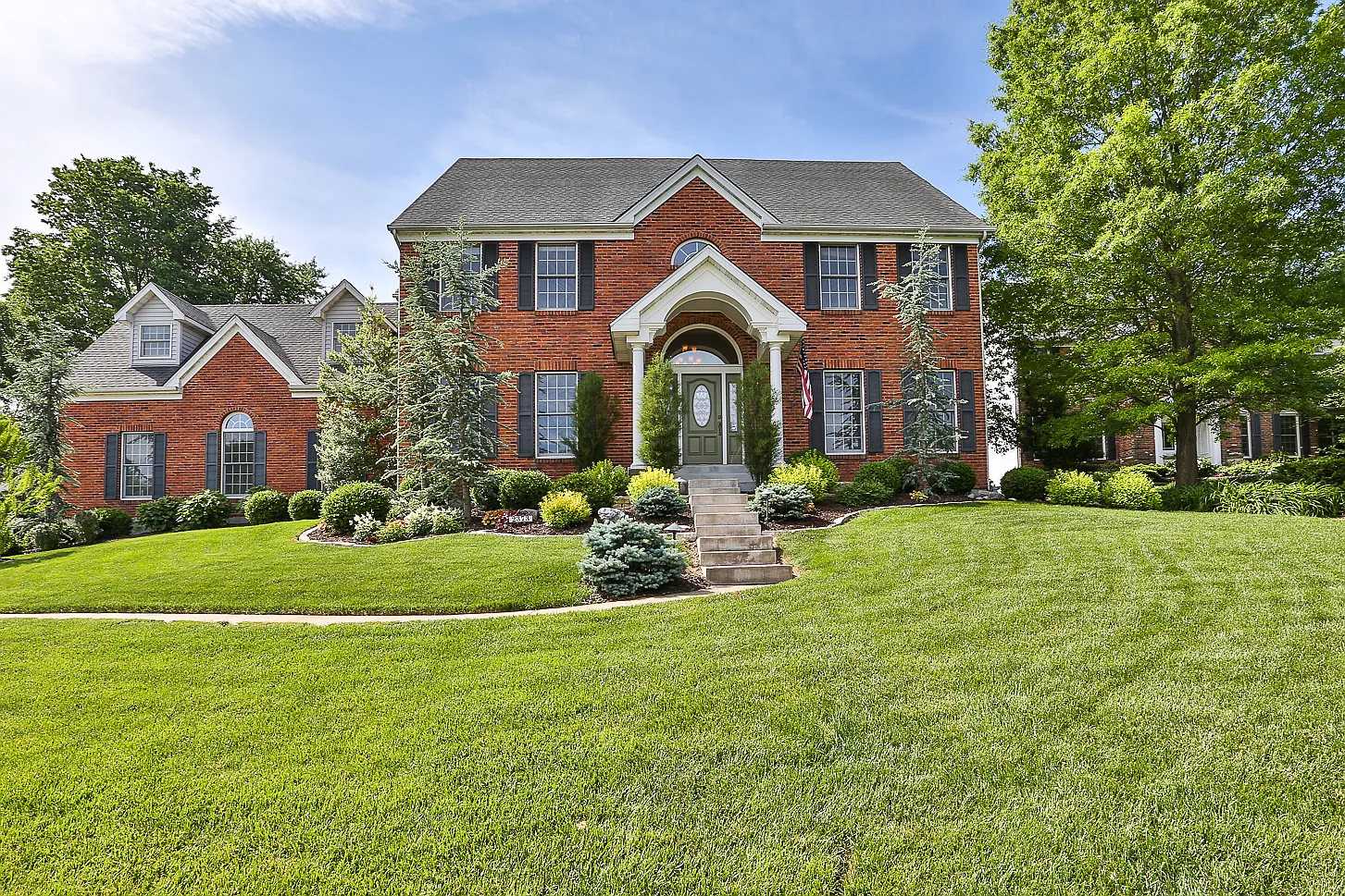 2373 Maybrook Ln photo 1