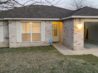 1311 N 12th St, Temple, TX 76501