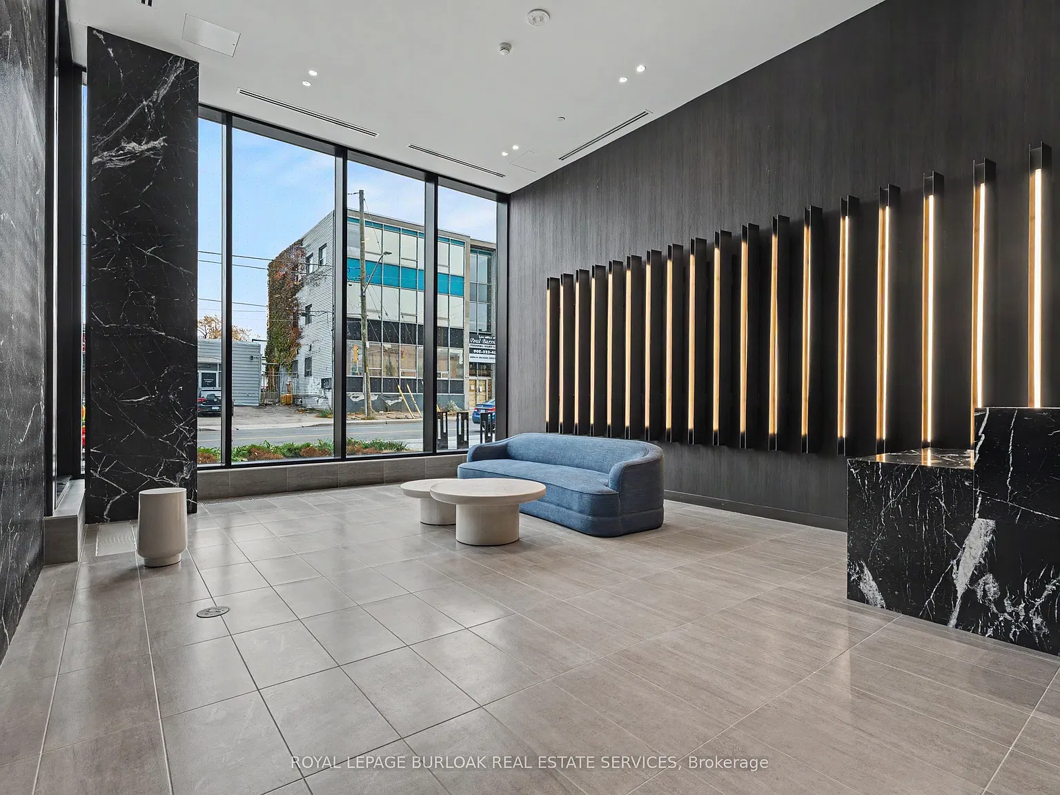Design District — Photo 3
