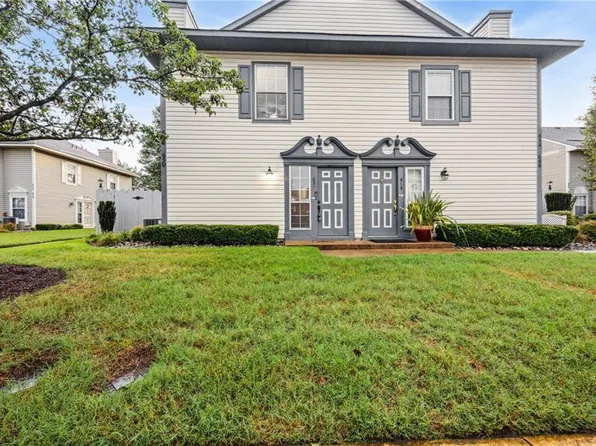 650 Ridge Cir, Chesapeake, VA 23320
