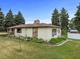 102 5th Ave SE, Velva, ND 58788