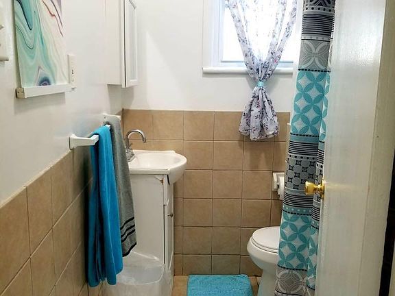 2nd image of 124 Atlantic St #2