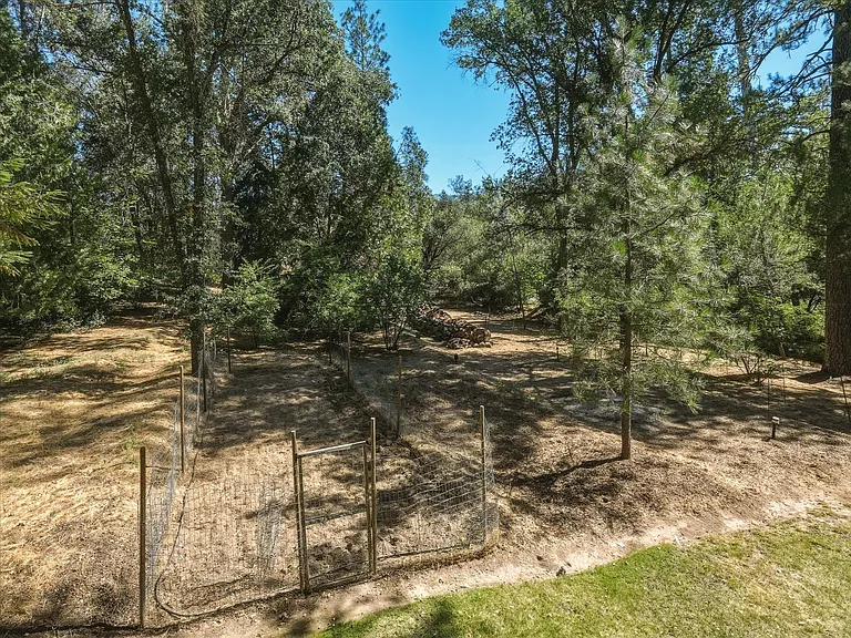 45695 Lauri Ln — Photo 26