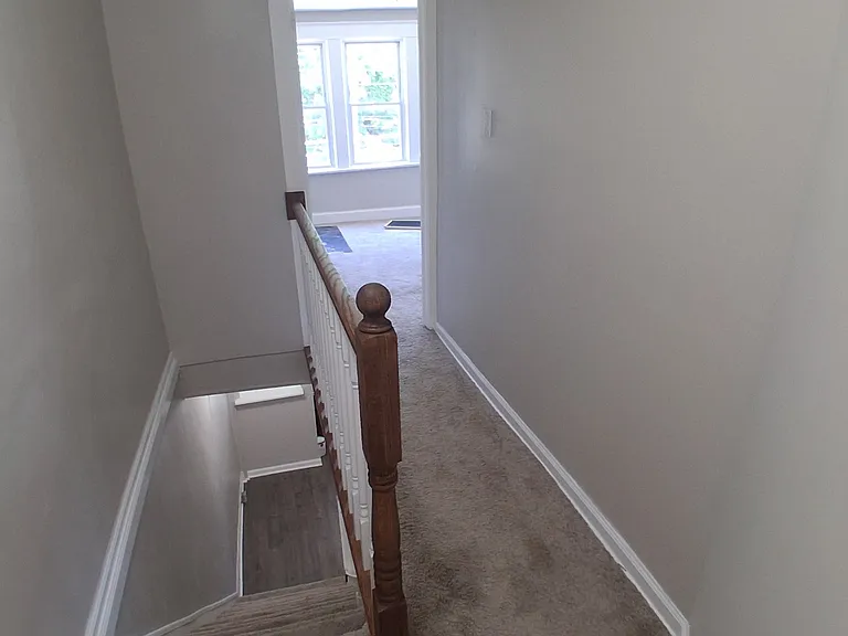 538 Clifton Ave — Photo 2