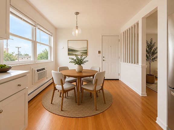 3rd image of 568 Pershing Ave APT E
