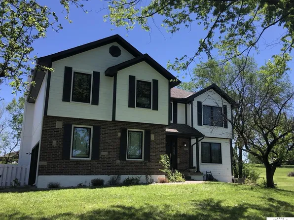 209 E 176th St, Belton, MO 64012