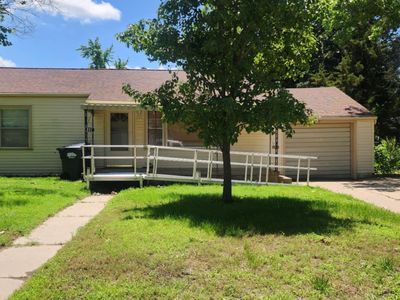 801 W 21st Ave, Hutchinson, KS, 67502