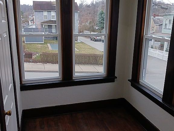 2nd image of 307 6th St