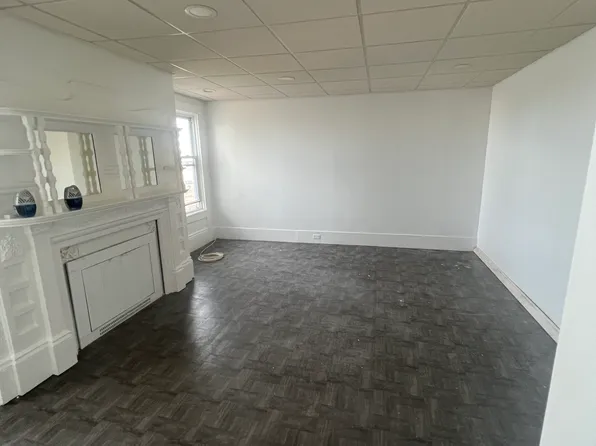 48 Grand View Ave #4, Quincy, MA 02170