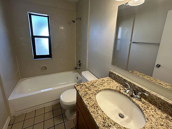 4th image of 1458 Providence Blvd
