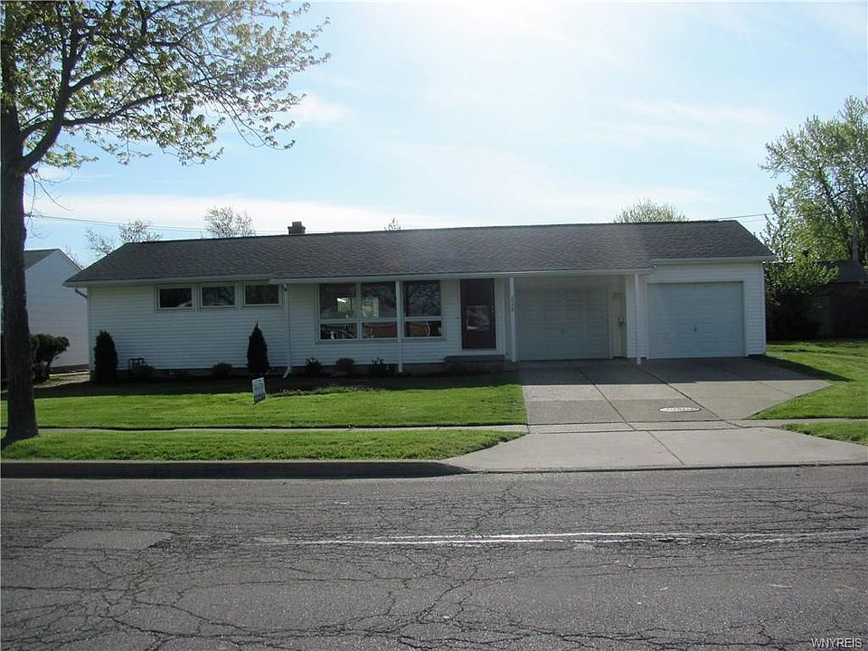 1st image of 2579 Parker Blvd