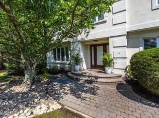 4 Sandy Ln, Ocean, NJ 07712