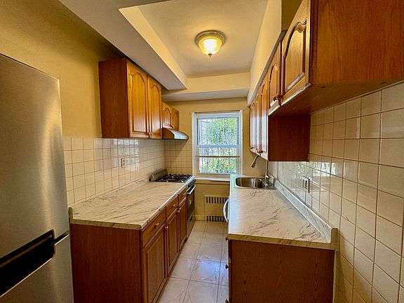 5th image of 23-06 42nd St #1A