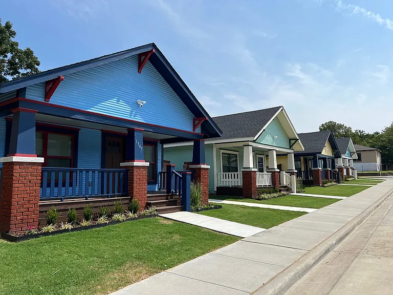 1345 E Haskell St — Photo 2