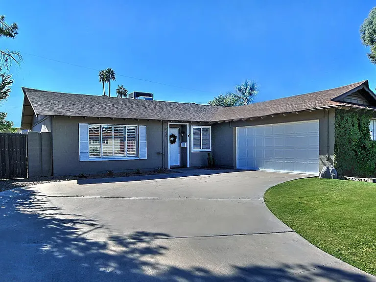 8407 E Orange Blossom Ln — Photo 2