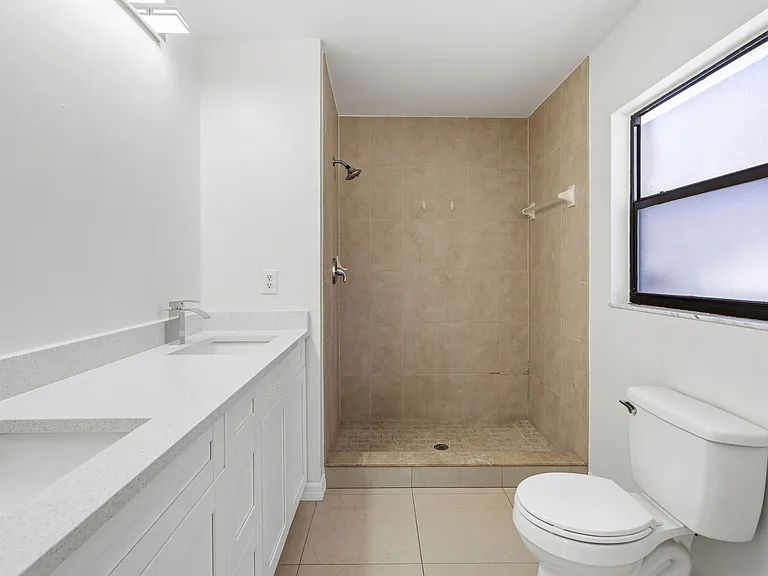 9507 Camden Hill Ct — Photo 13