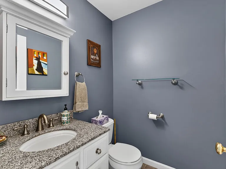 9 Stephen Dr — Photo 23