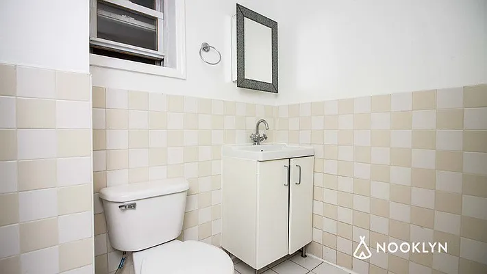 Rented by Nooklyn NYC LLC | media 46