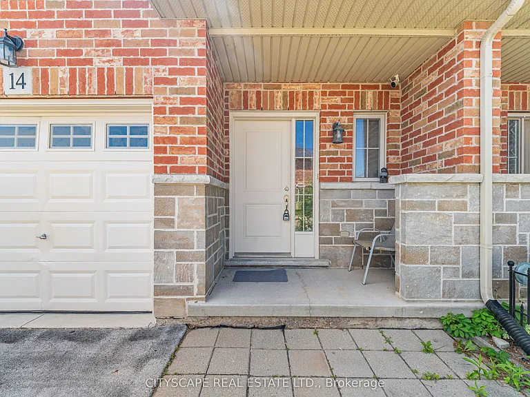 14 Redcedar Cres — Photo 31