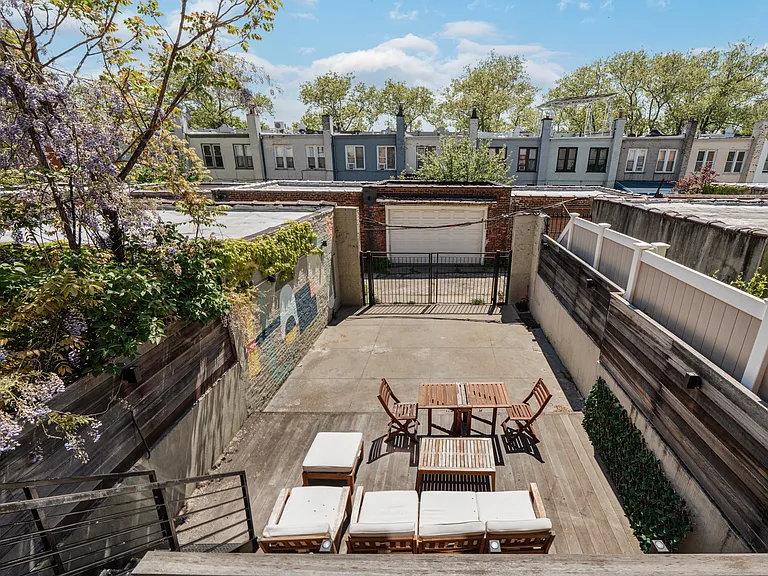1090 Carroll St #1R — Photo 22