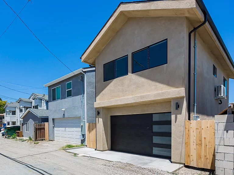 4424 Cherokee Ave — Photo 10