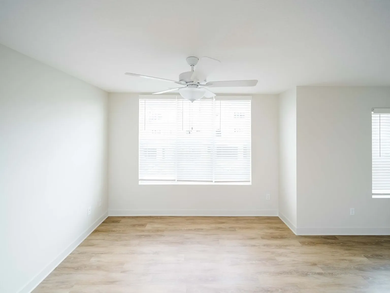 Chalet at Prairie Trail Townhomes — Photo 4