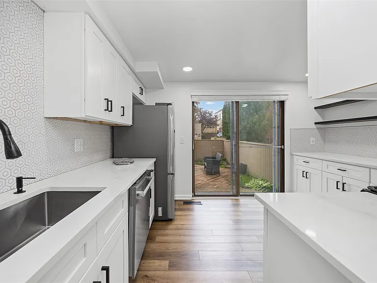 7432 Azalea Ct — Photo 9