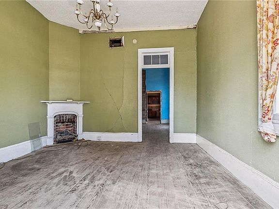 3rd image of 1336 Spain St