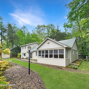 515 Covered Bridge Dr, Lakeville, PA, 18438
