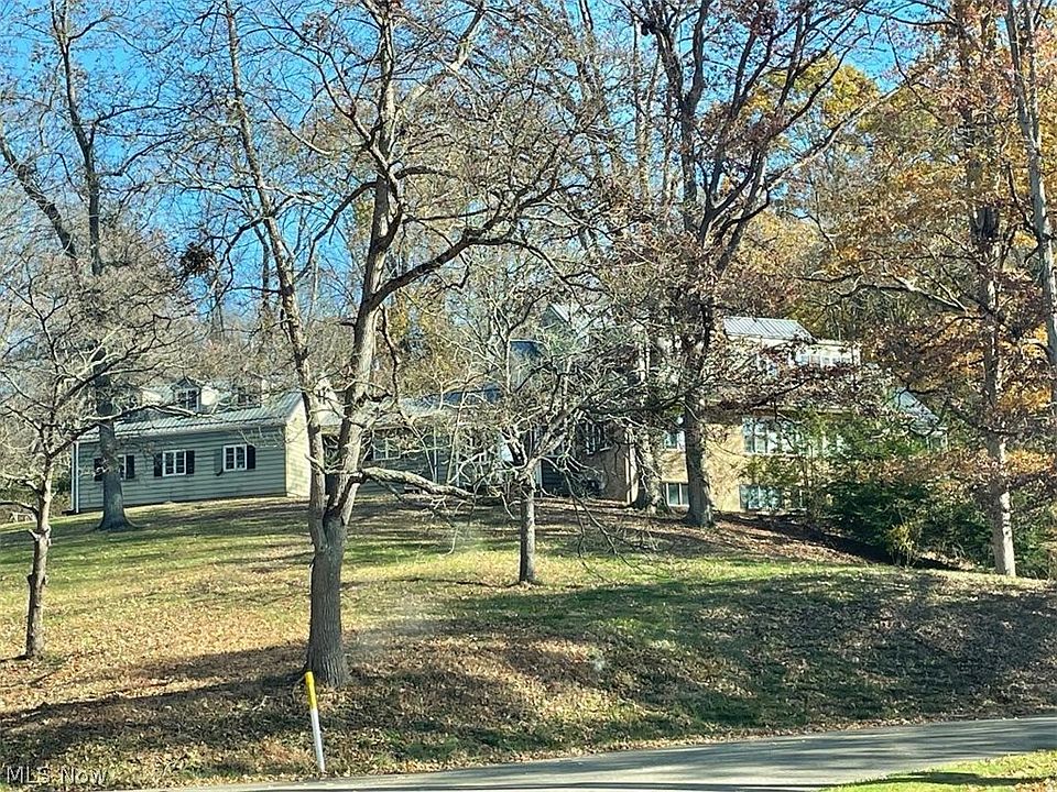 1st image of 860 Kensington Rd