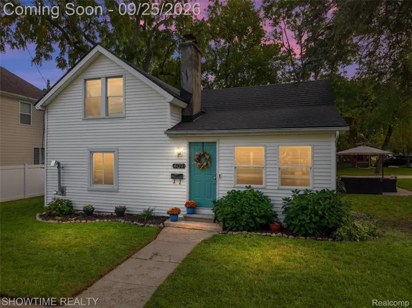 409 1st St, Rochester, MI 48307