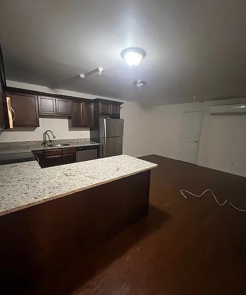 40 S Pearl St #206 — Photo 1