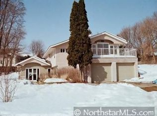 4310 Tonkawood Rd, Minnetonka, MN 55345